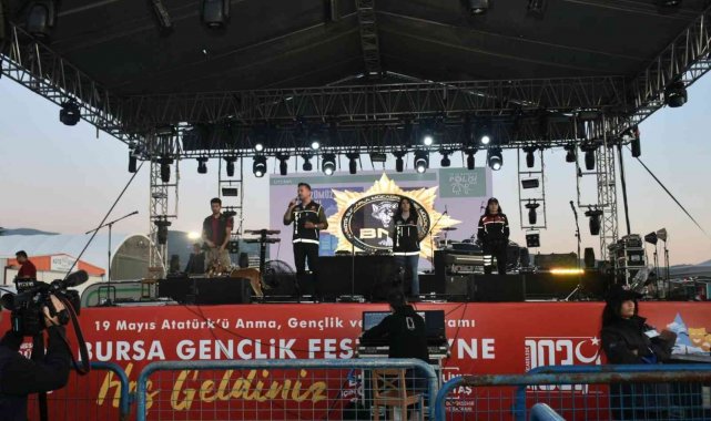 Bursa'da on binlerce kişiye 'En iyi narkotik polisi anne' projesi tanıtıldı